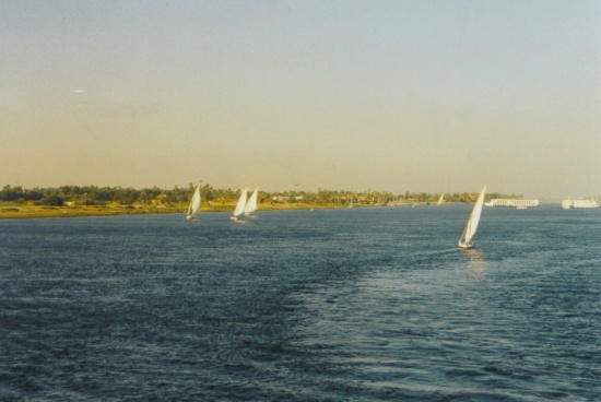 a_040102 - 0003 - Louxor