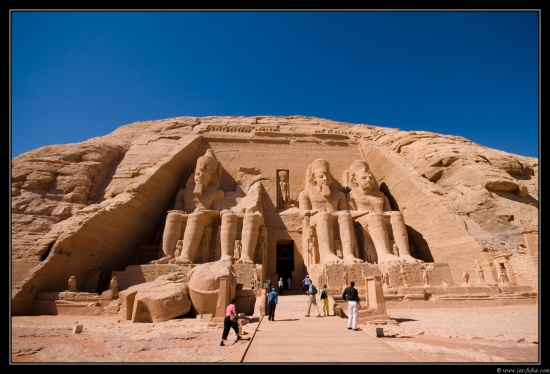 b071127 - 6543 - Abou Simbel