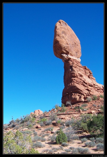 b121006 - 0425 - Balanced Rock