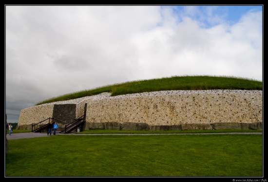 b070910 - 1731 - Newgrange